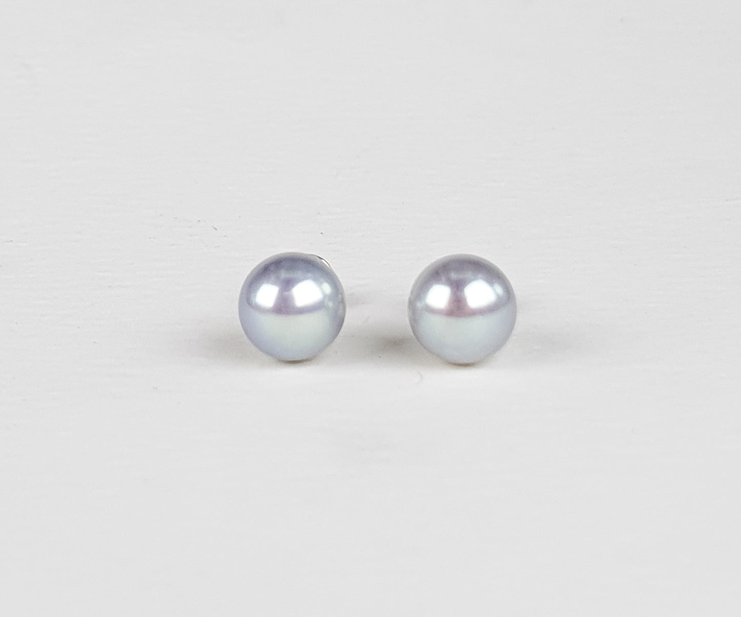 Stunning Grey Pearl Ear Stud Screw Back Earrings