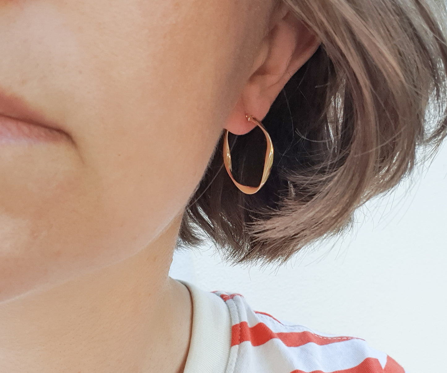 Large Twisted Ribbon Hoop Earrings
