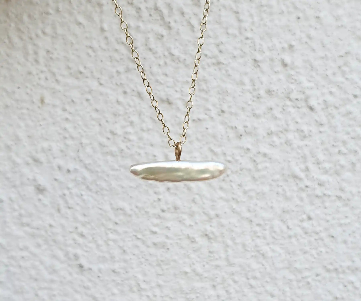 White Horizontal Biwa Pearl  Pendant Necklace