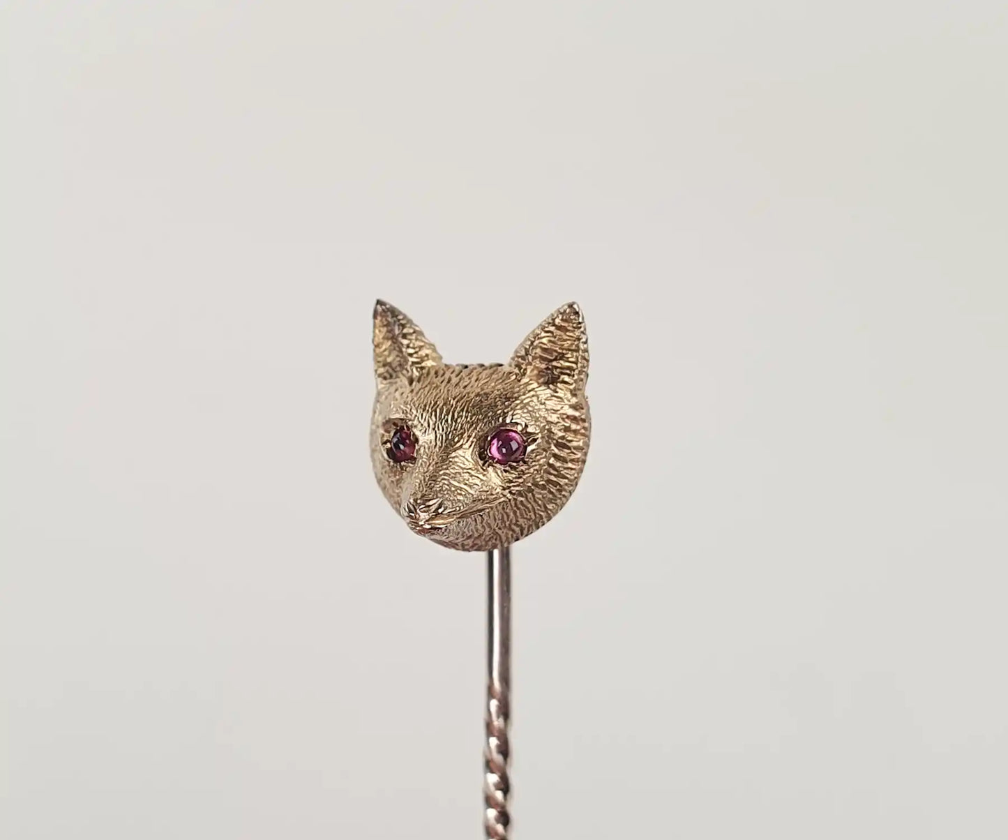 Antique Fox Head Pin in Solid 15ct Gold.