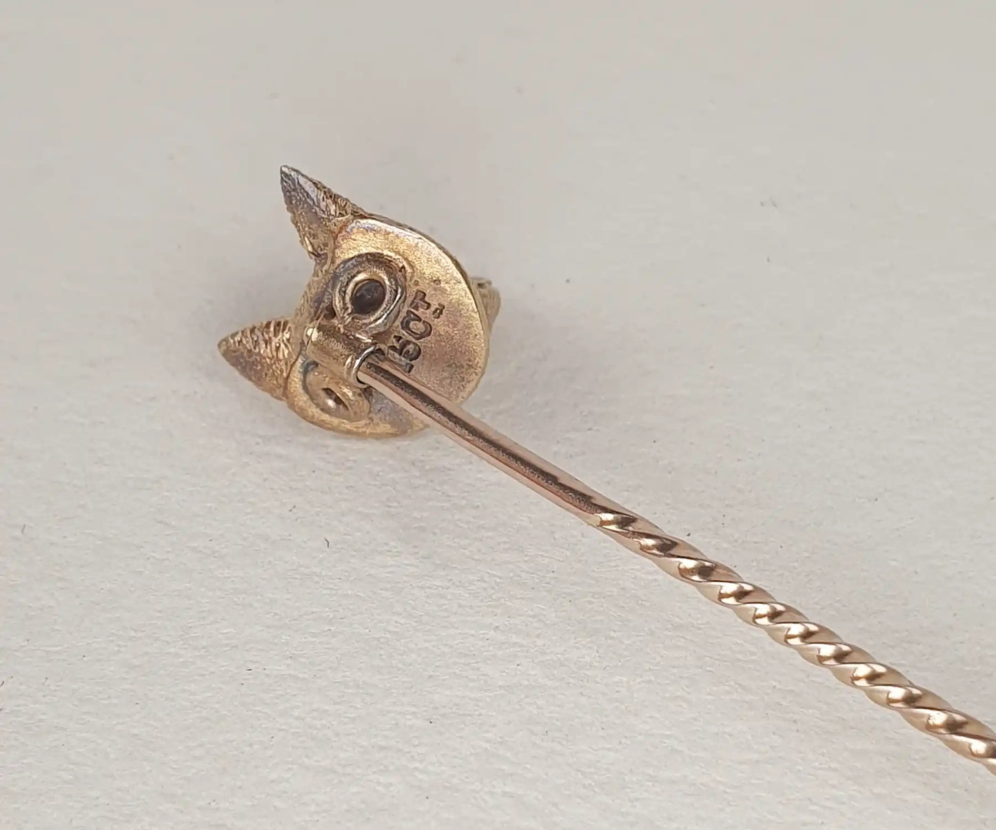 Antique Fox Head Pin in Solid 15ct Gold.