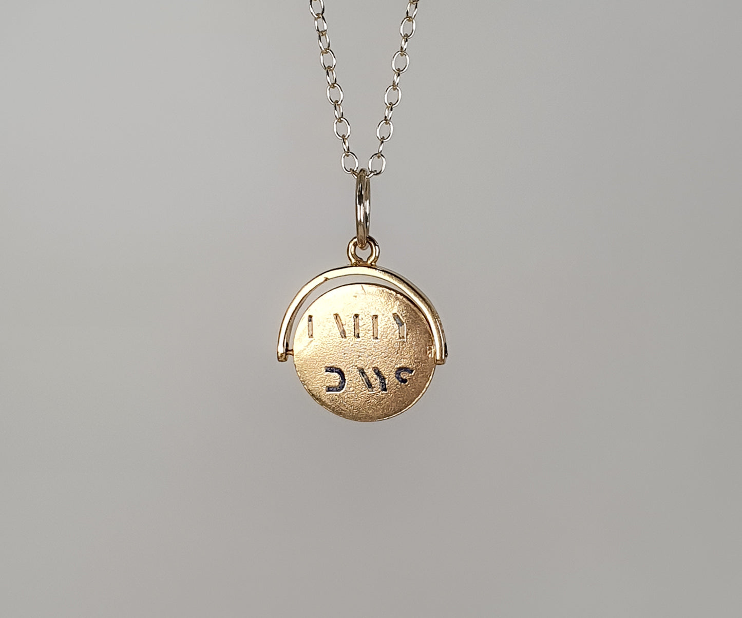 Vintage Gold Spinning Happy Days  Necklace