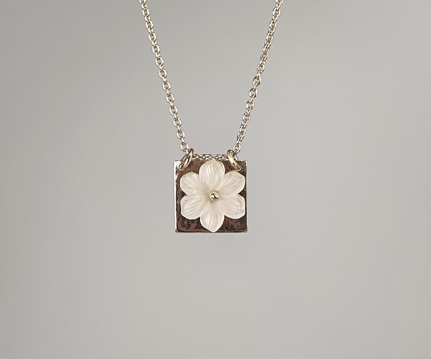 Rock Crystal Flower Necklace in Solid Gold