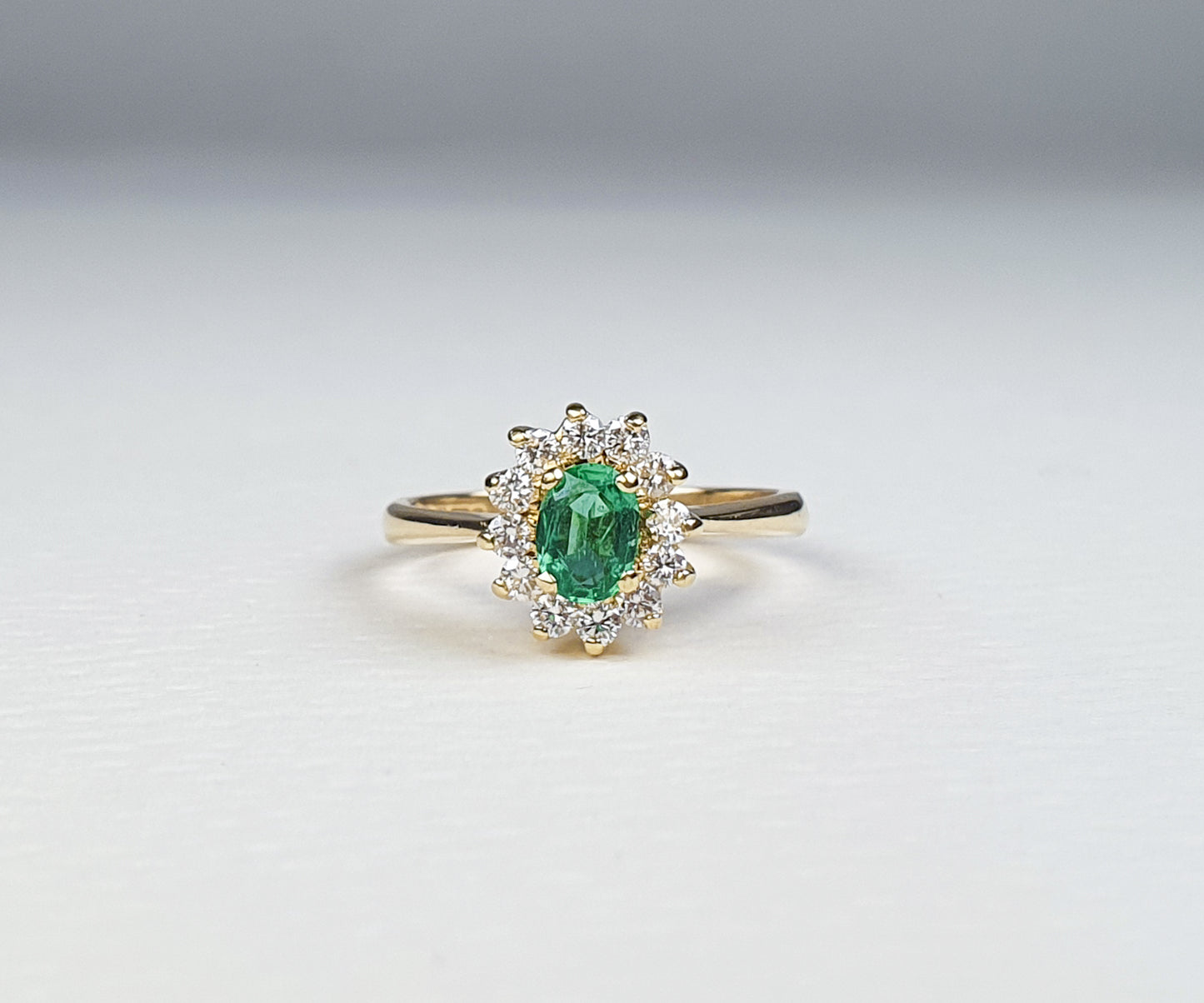 Vintage Emerald and Diamond Halo Cluster Ring in 18ct Yellow Gold