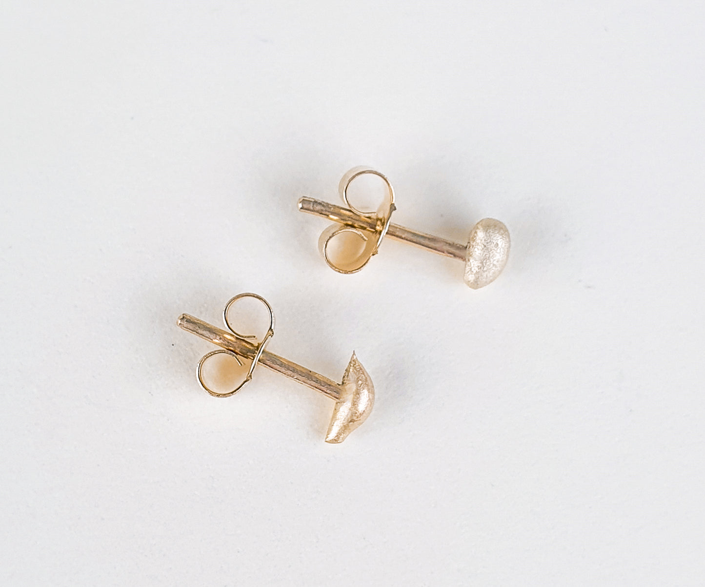 Nostalgic Gold Stud Earrings no.2