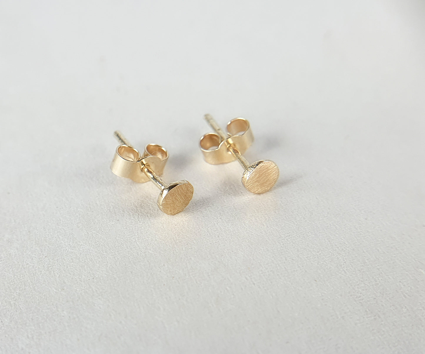 Disc Stud Earrings in 9ct Gold