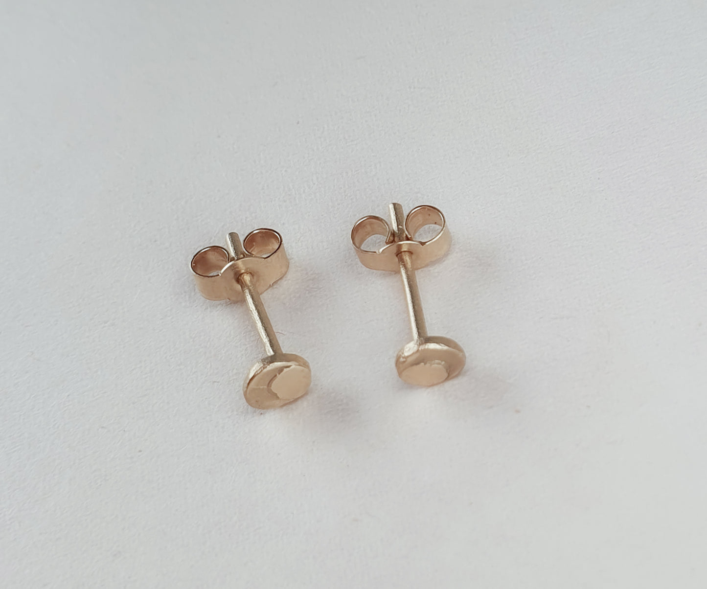 Suneclipse Studs in 9ct Gold