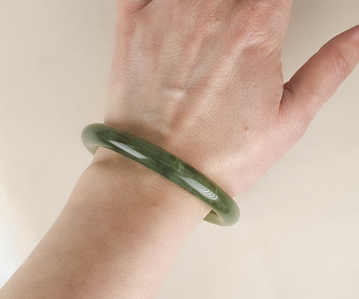 Vintage Jade Chinese Hololith Bangle