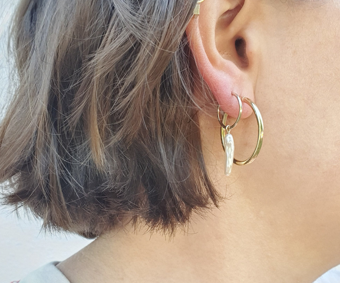 Oval Gold Hoop Earrings