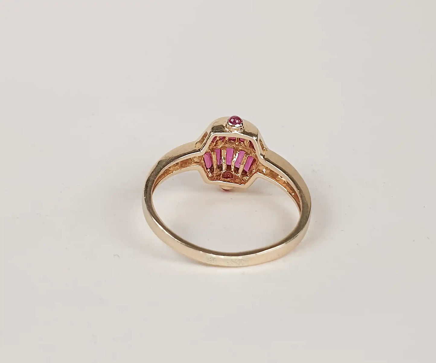 Vintage Diamond and Ruby Satellite Ring in 18ct Gold