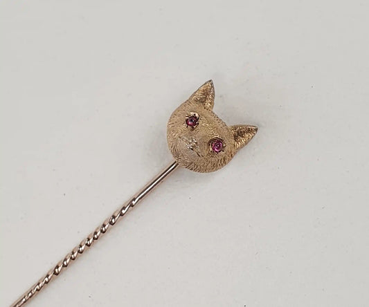 Antique Fox Head Pin in Solid 15ct Gold.