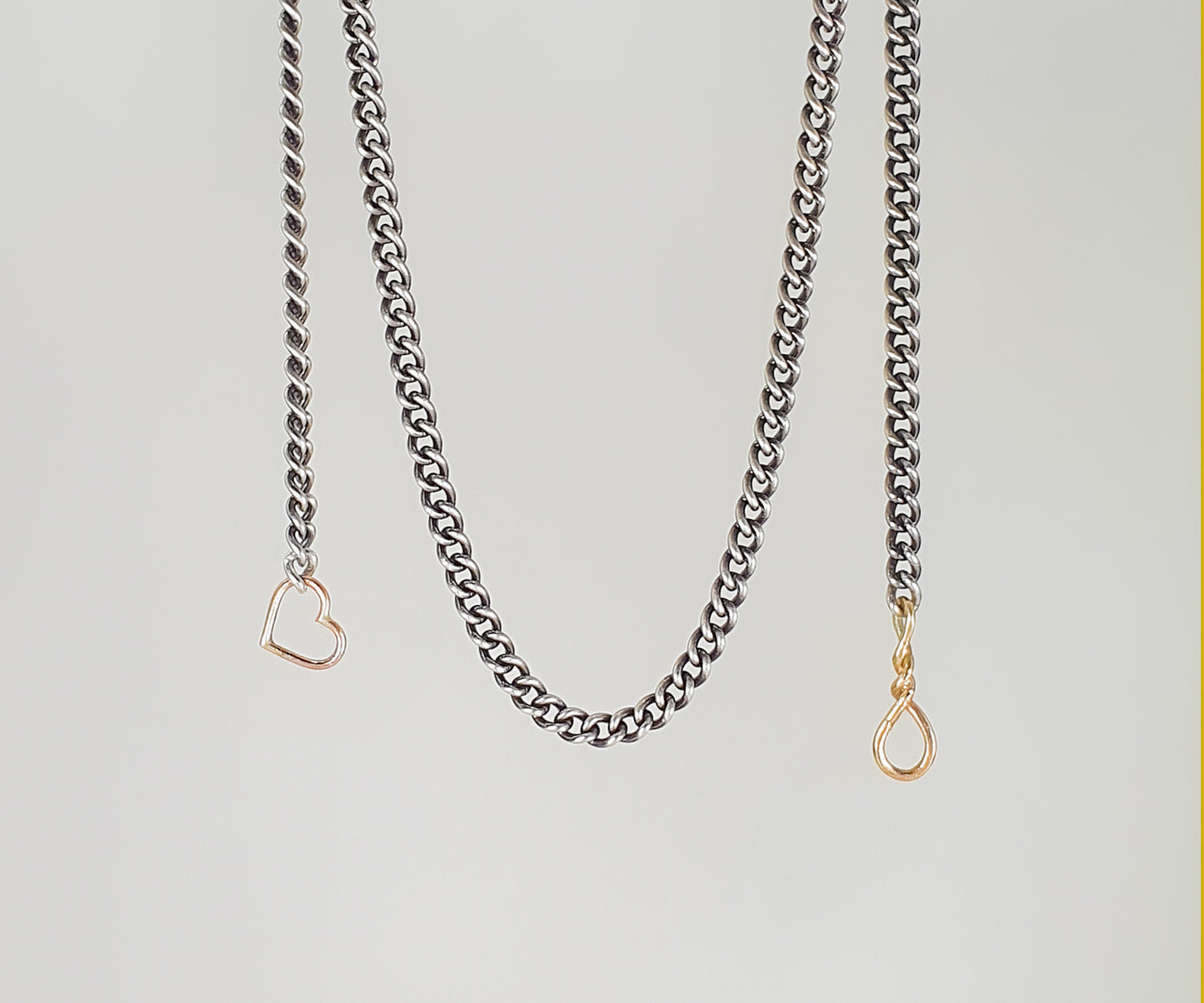Hello City Oxi Chain no.4 with Gold Fancy Jump Rings