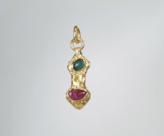 Roman High Carat Gold, Ruby and Green Glass Pendant