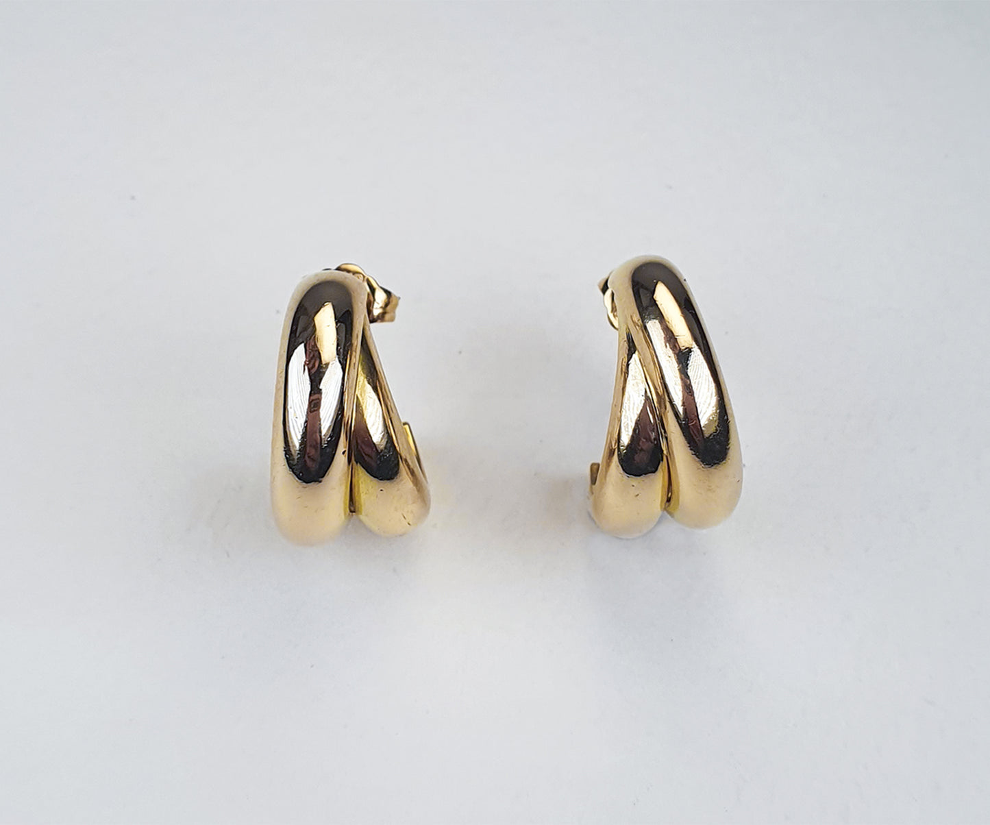 Vintage chunky double hoop earring in solid 18ct gold